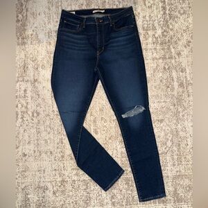 Levi’s 721 High Rise Skinny